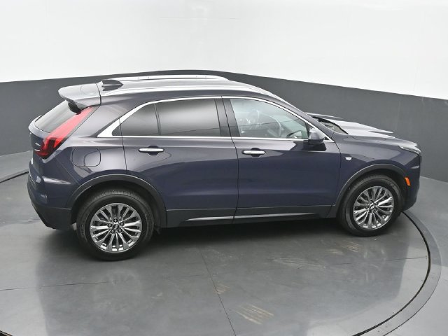 Certified 2025 Cadillac XT4 Premium Luxury FWD image 39