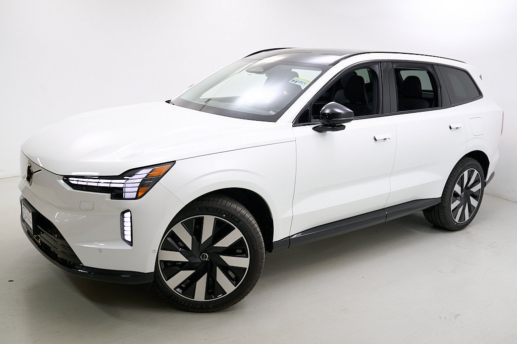 New 2026 Volvo EX90 Plus AWD/4WD image 3
