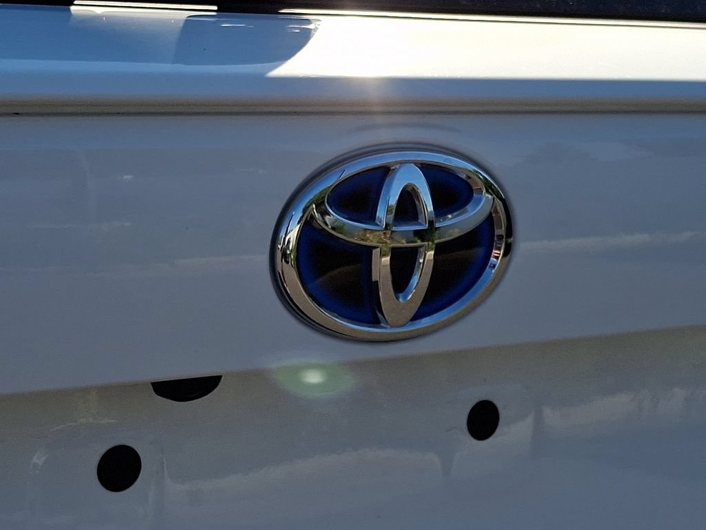 Certified 2023 Toyota RAV4 LE AWD/4WD image 31