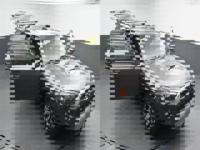 Used 2018 Toyota 4Runner TRD Off-Road image 38