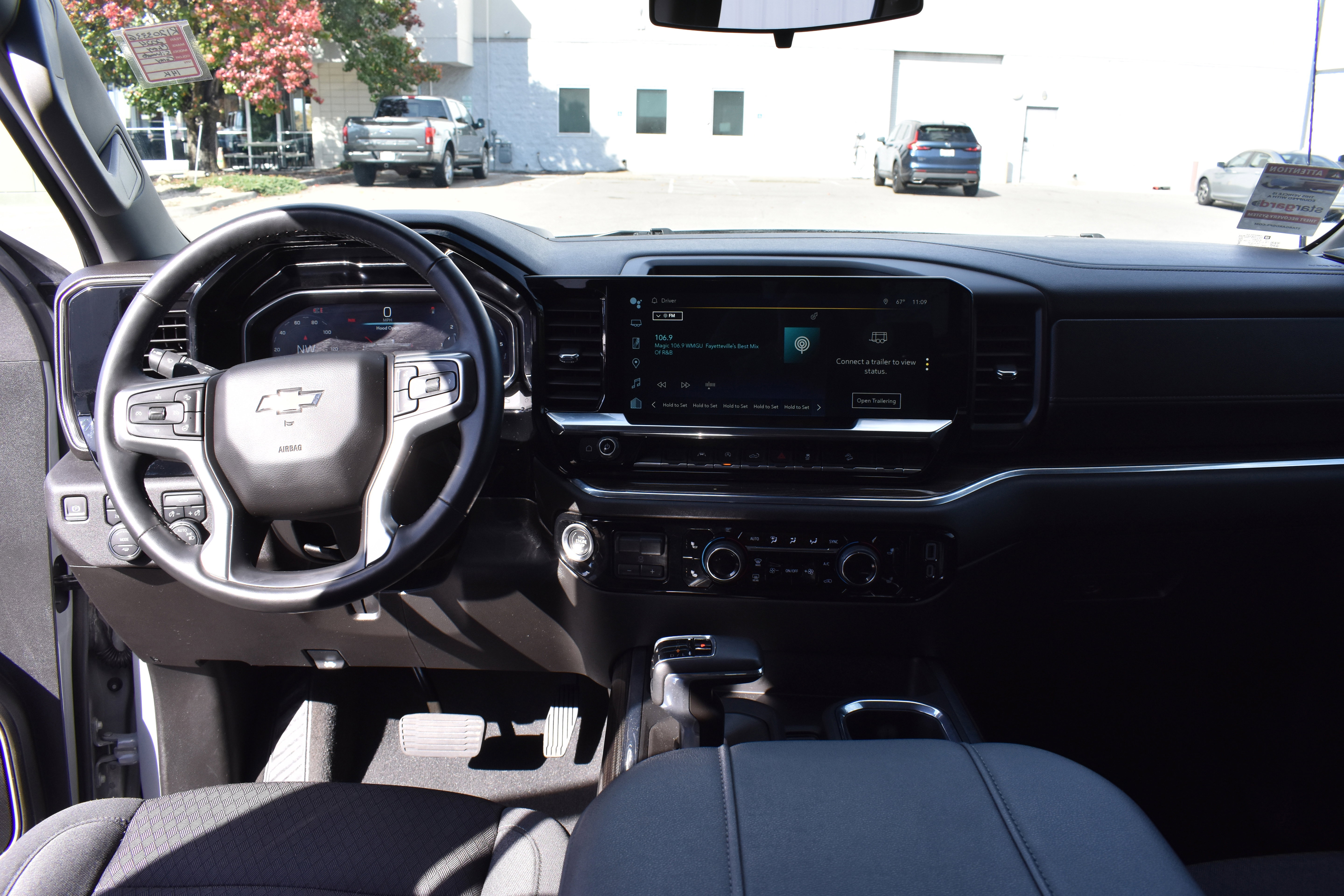 Used 2024 Chevrolet Silverado 1500 LT w/ Z71 Off-Road Package image 32