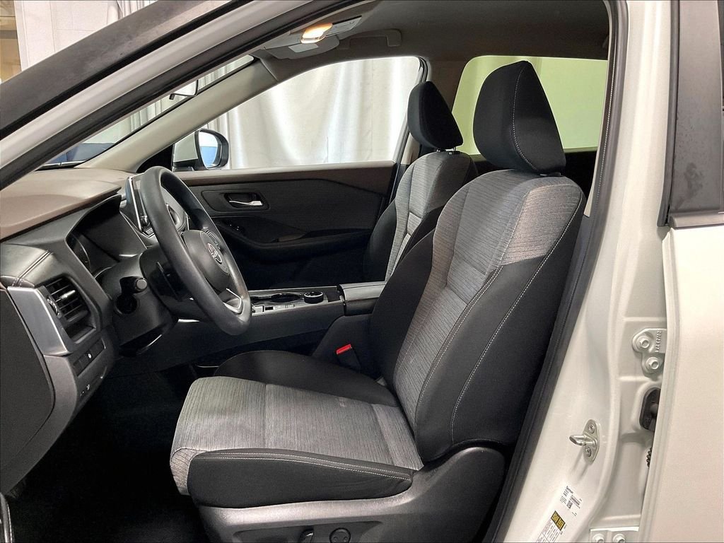 Used 2023 Nissan Rogue SV AWD/4WD image 10