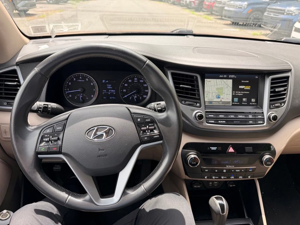 Used 2017 Hyundai Tucson SE Plus AWD/4WD image 12