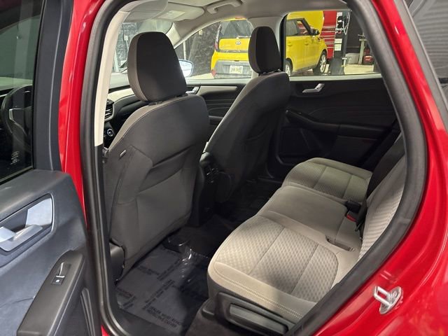 Used 2021 Ford Escape SE w/ SE Sport Appearance Package image 22