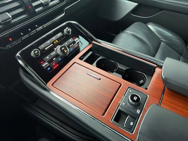 Used 2024 Lincoln Navigator L Reserve AWD/4WD image 30