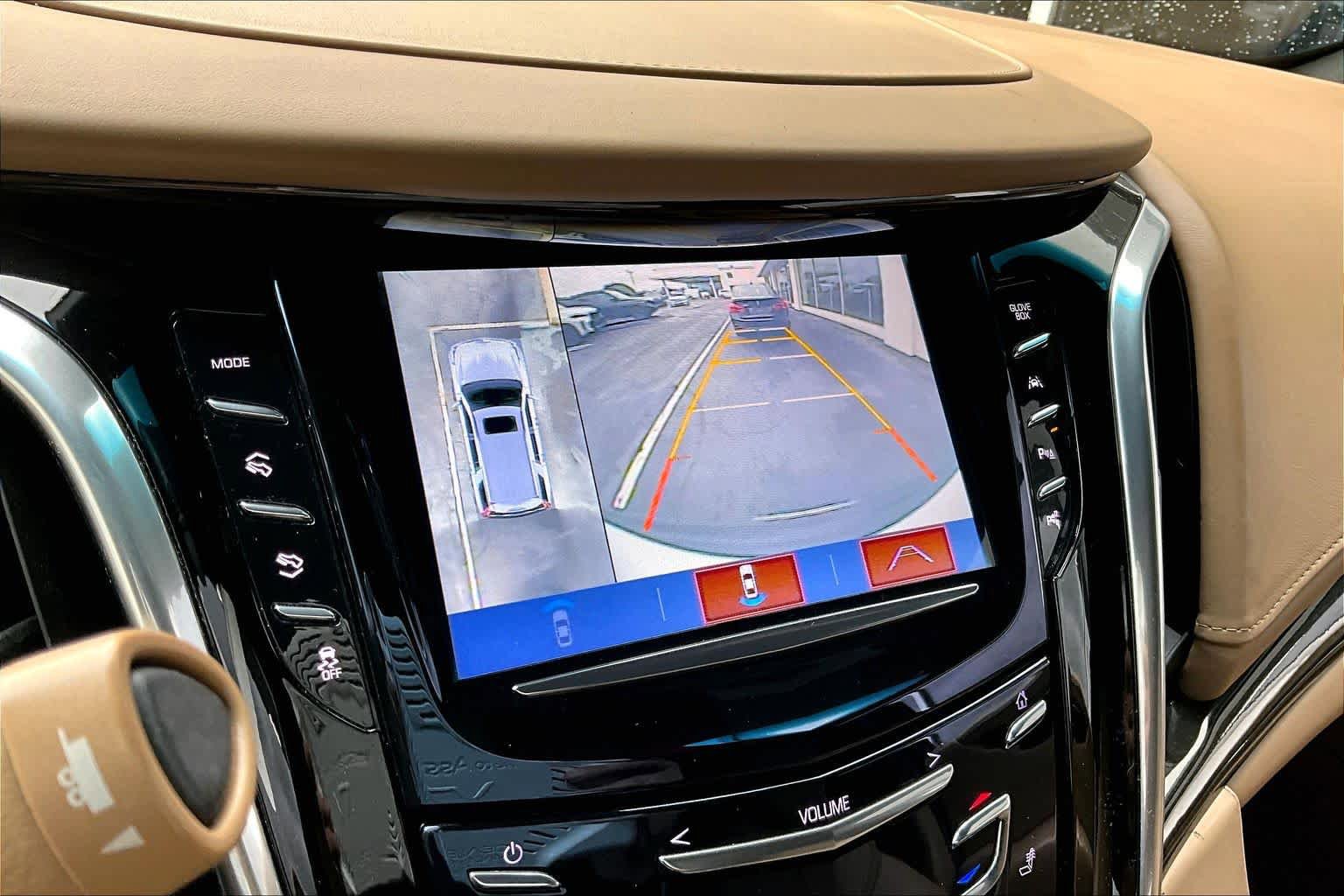 Used 2020 Cadillac Escalade Platinum RWD image 28