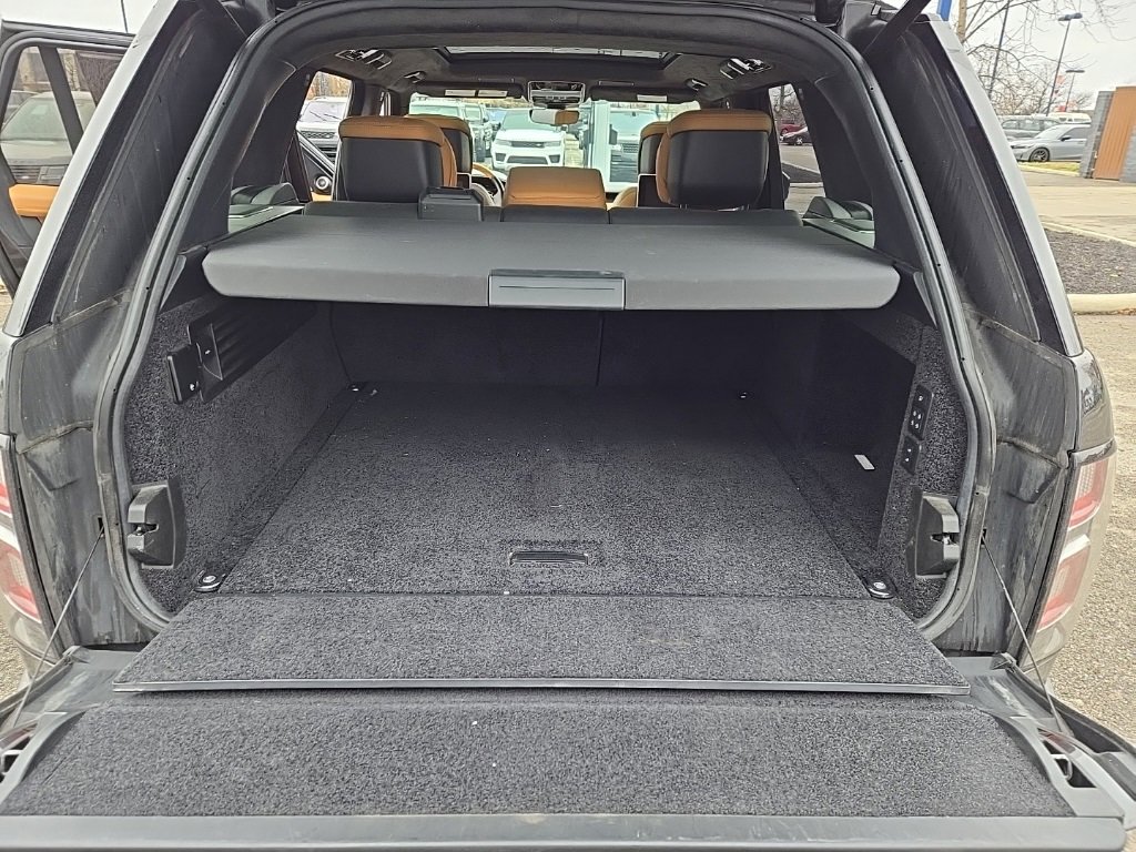 Used 2019 Land Rover Range Rover Autobiography image 18