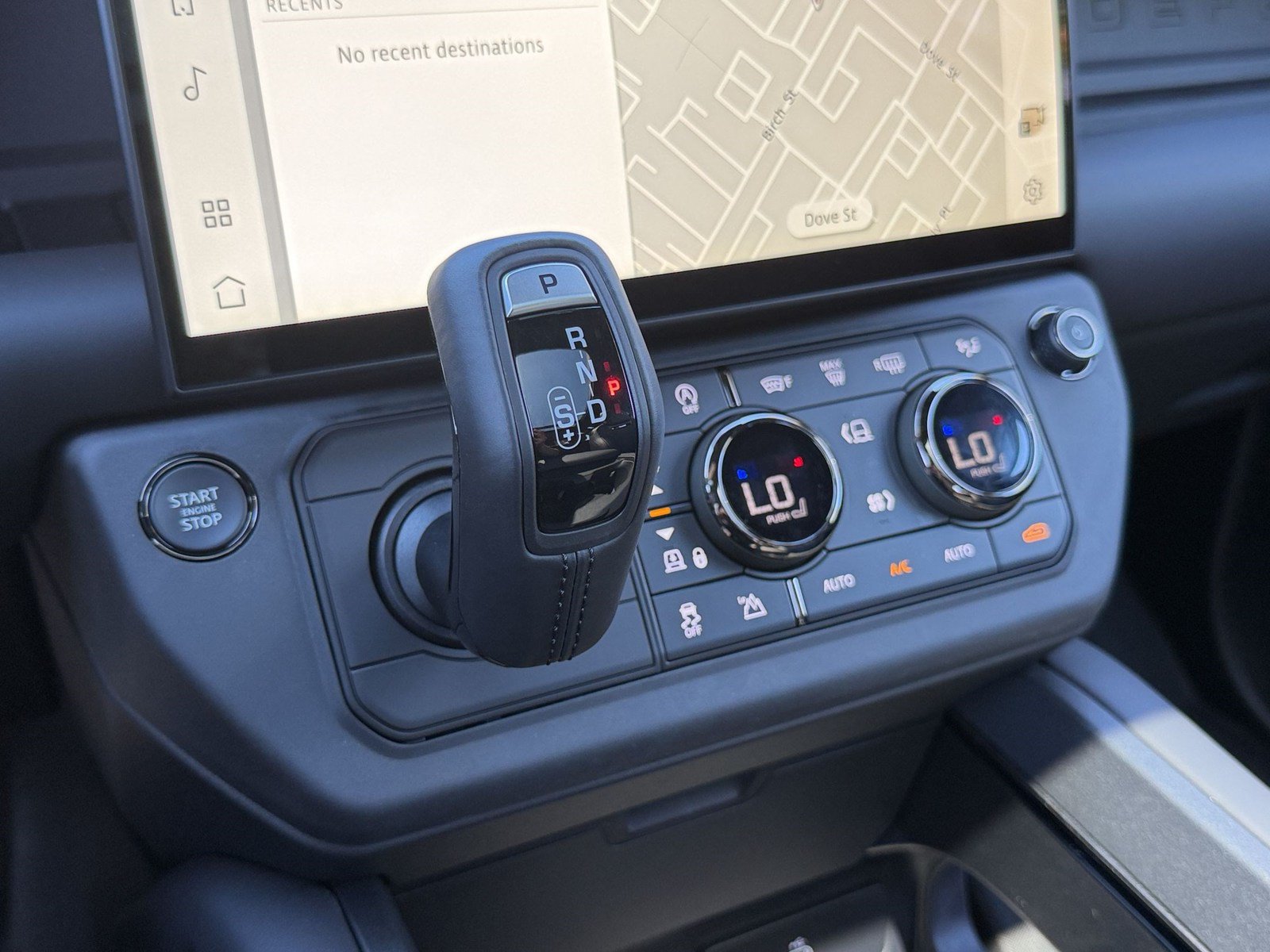 New 2026 Land Rover Defender 110 OCTA AWD/4WD image 18