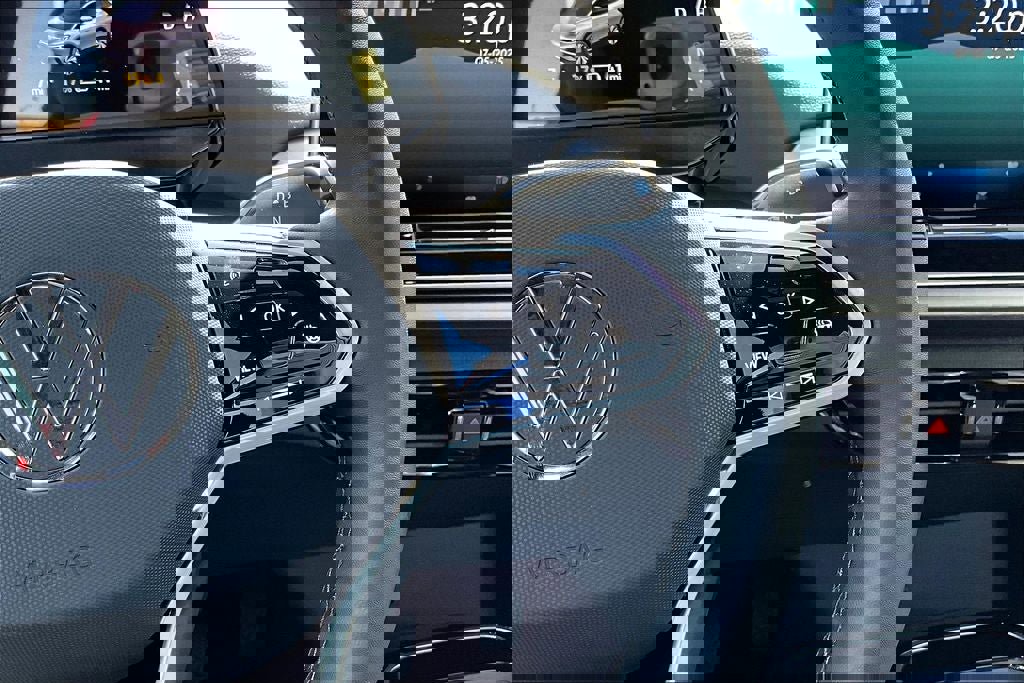 New 2025 Volkswagen ID.4 Pro S Plus image 23