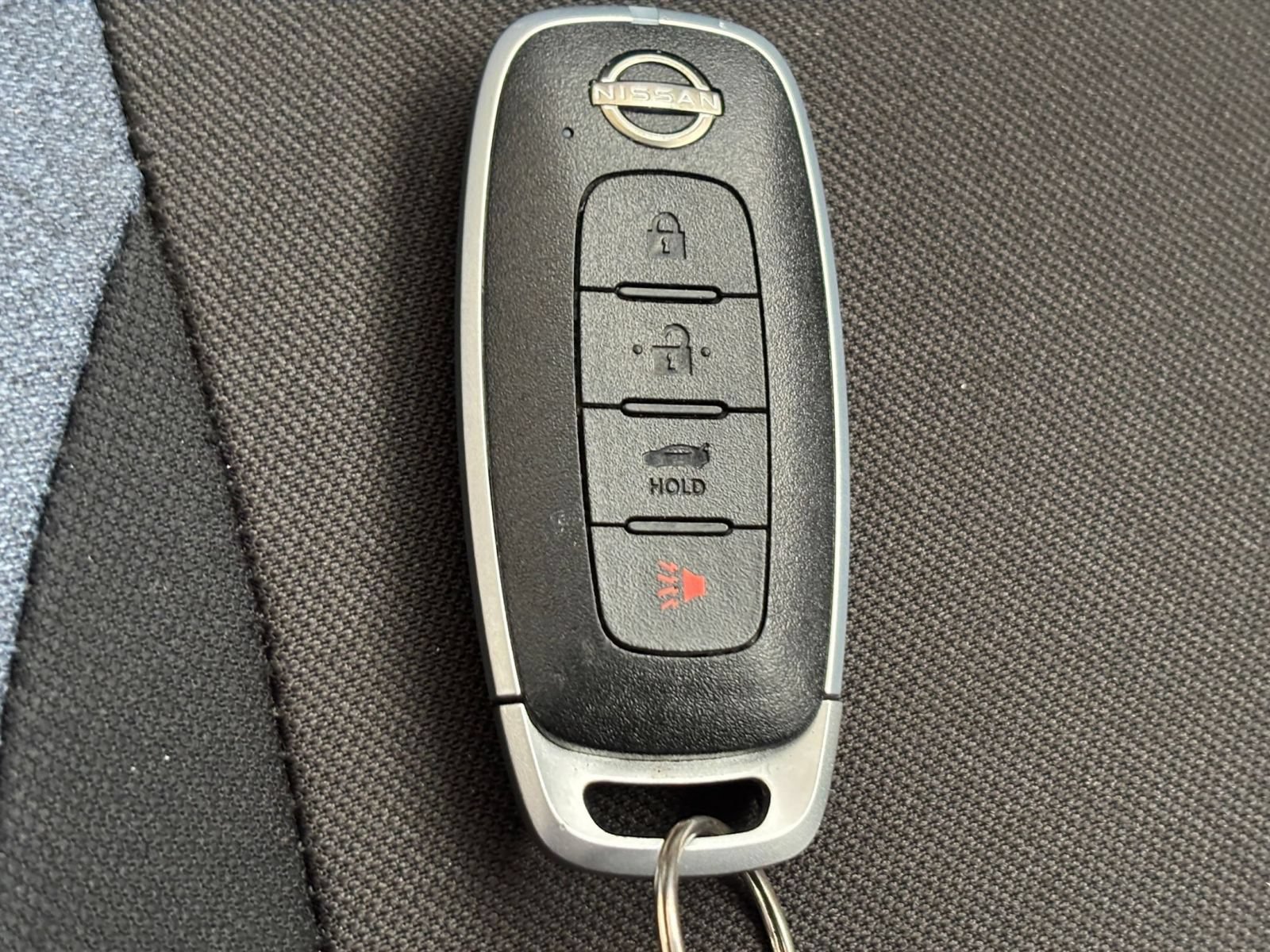 Used 2025 Nissan Versa SV FWD image 20