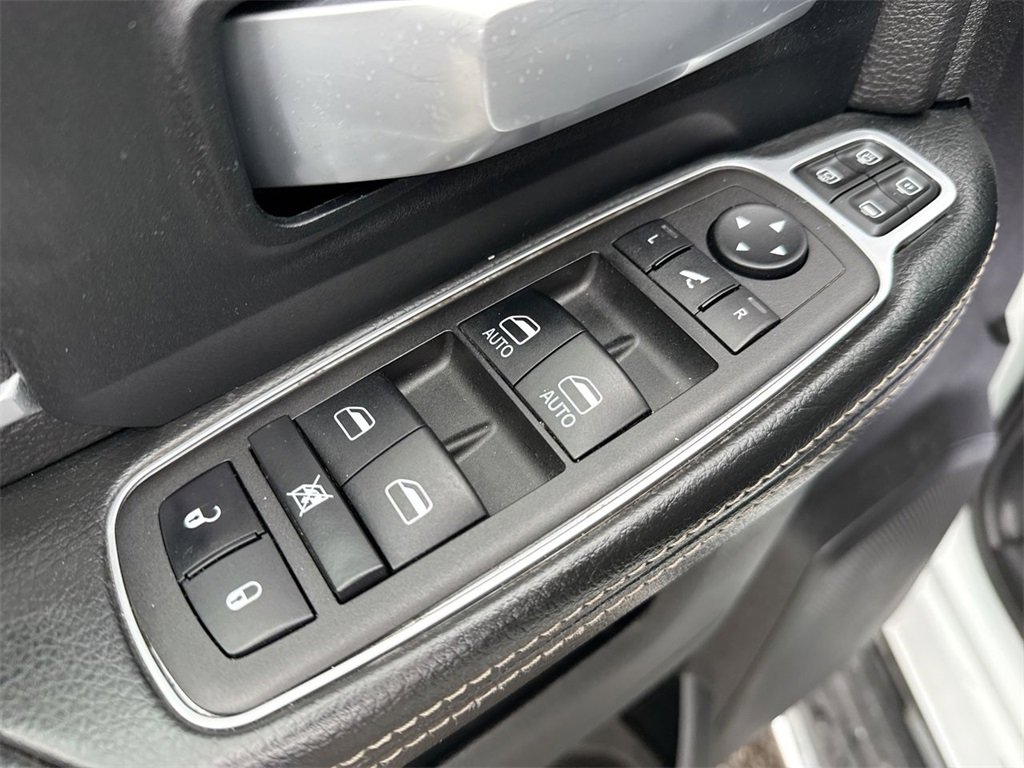 Used 2024 RAM 3500 Big Horn image 13