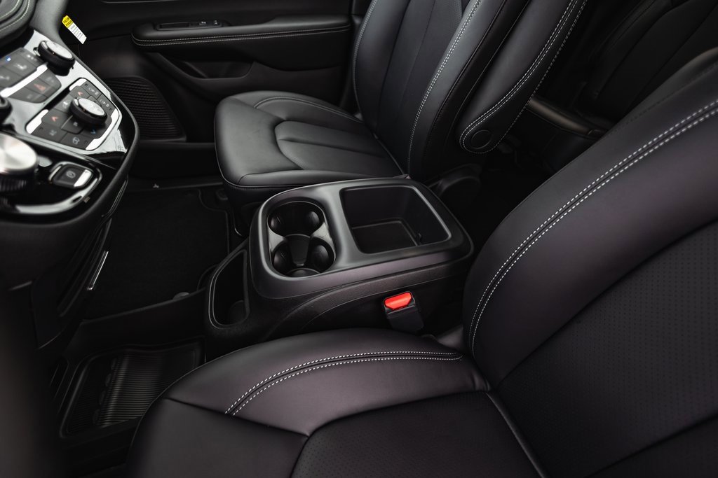 New 2026 Chrysler Pacifica Select w/ S Appearance Package image 23