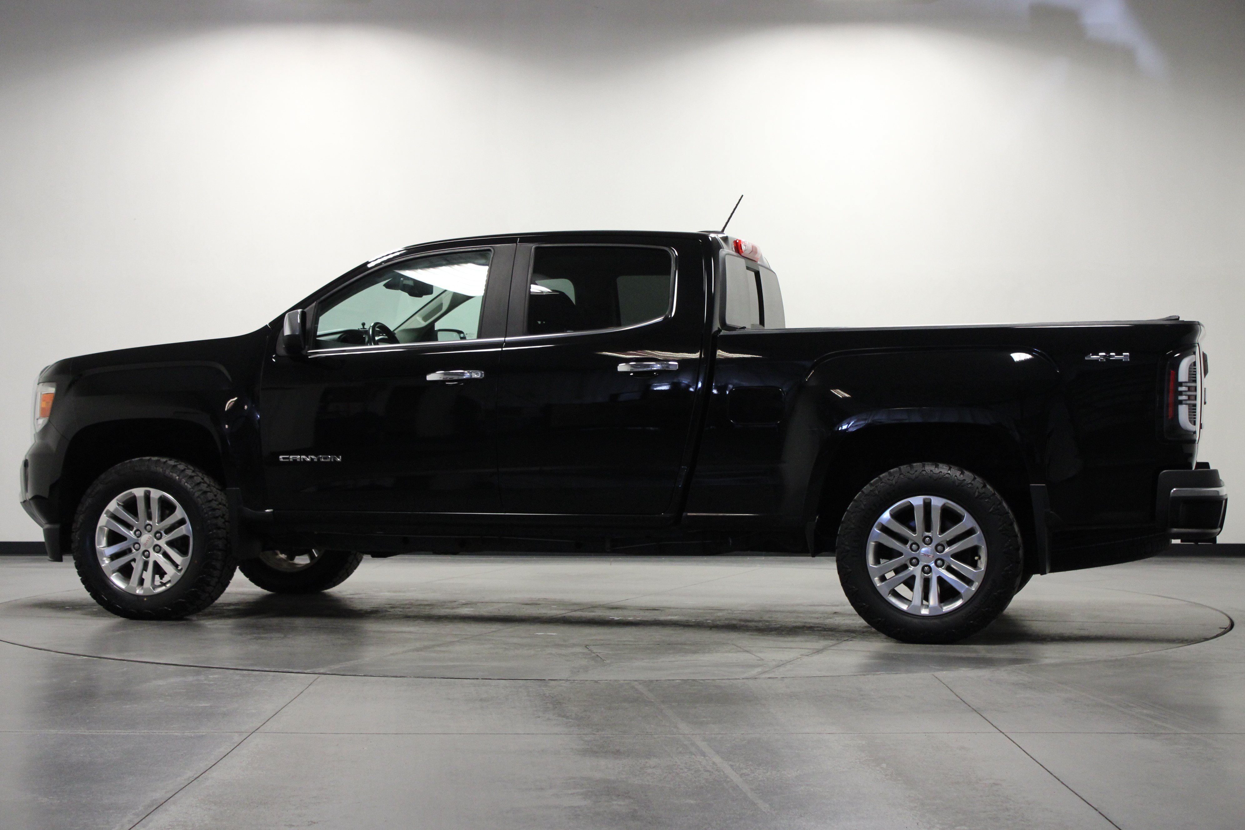 Used 2018 GMC Canyon SLT w/ Driver Alert Package AWD/4WD image 7