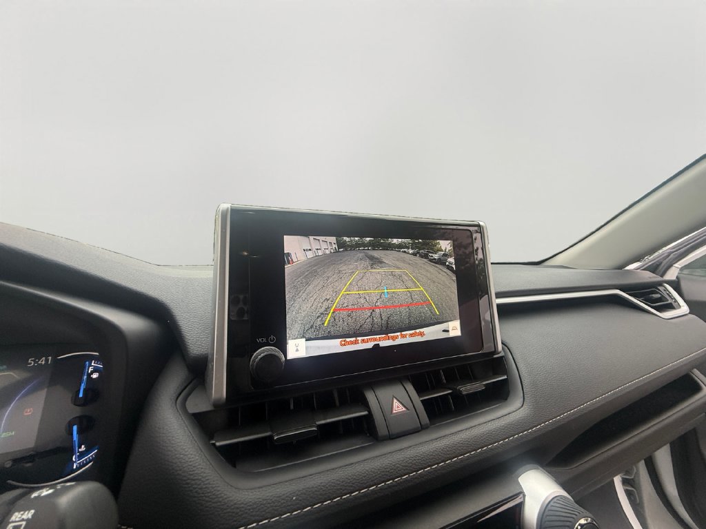 Used 2025 Toyota RAV4 XLE AWD/4WD image 16