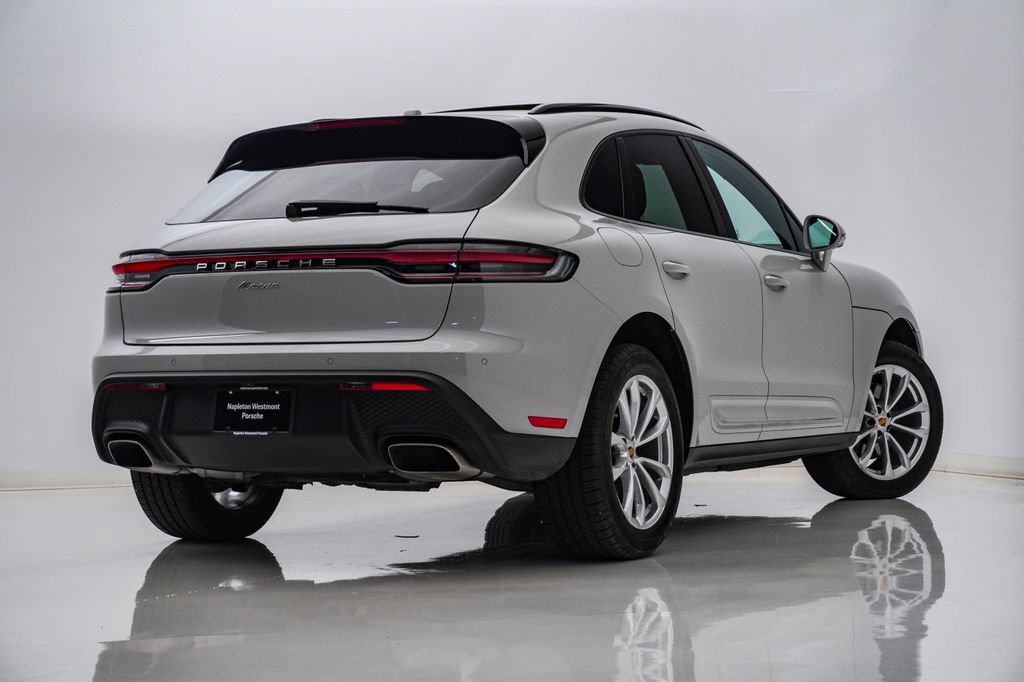 Certified 2024 Porsche Macan AWD/4WD image 11
