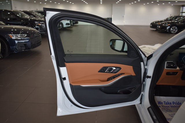 Used 2024 BMW 330i xDrive Sedan w/ Convenience Package AWD/4WD image 9