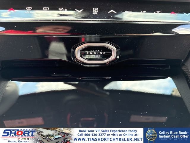 New 2026 Jeep Grand Cherokee Limited w/ Limited Altitude Package AWD/4WD image 38