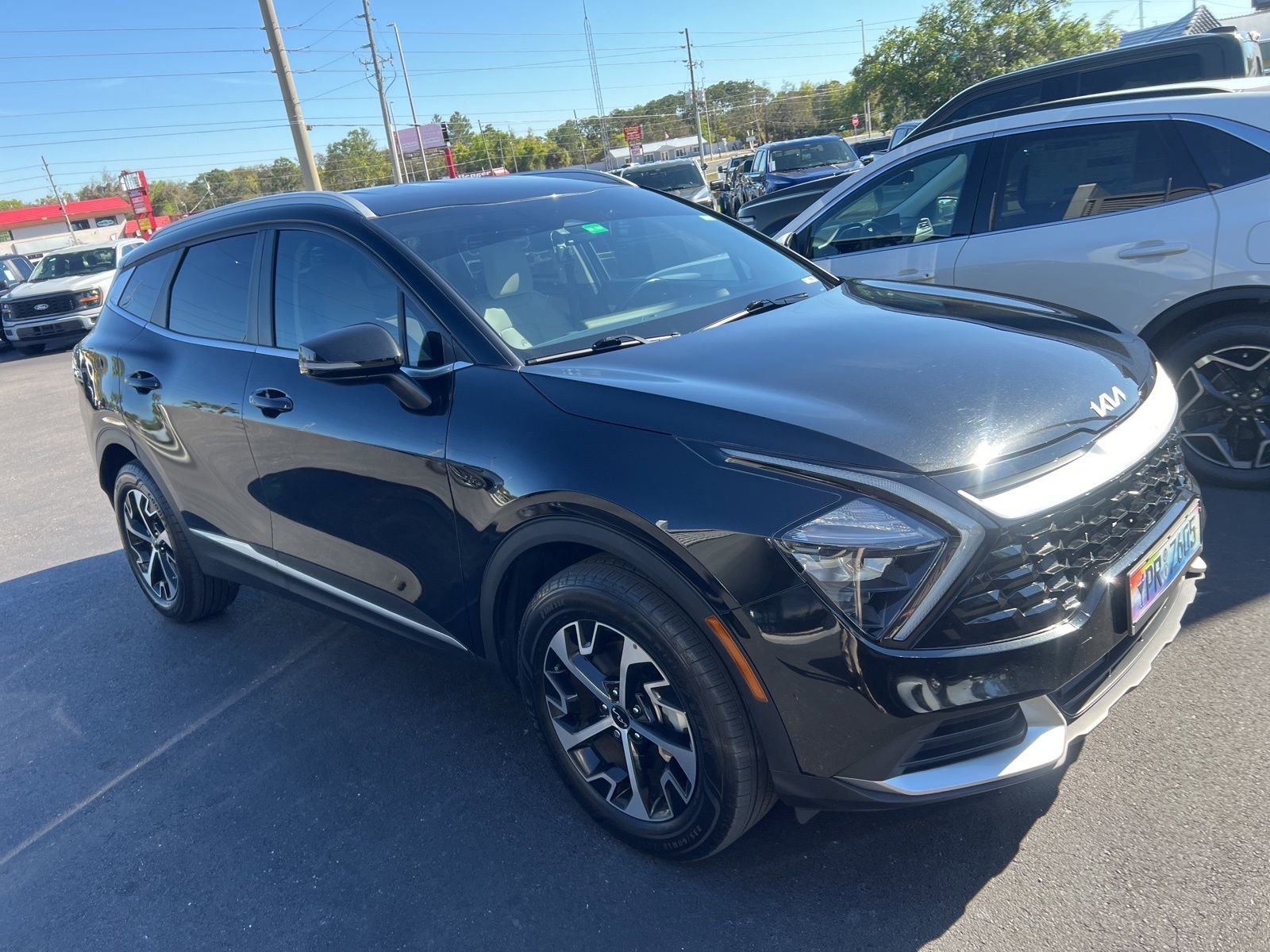 Used 2023 Kia Sportage EX image 2