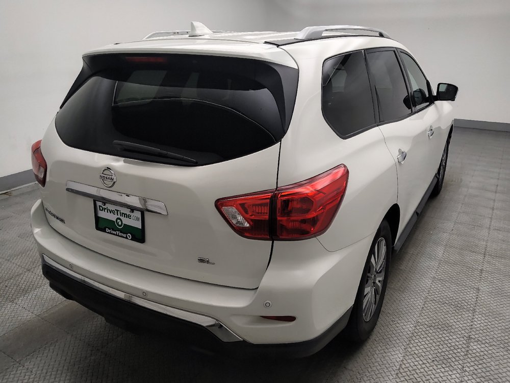 Used 2019 Nissan Pathfinder SL FWD image 9
