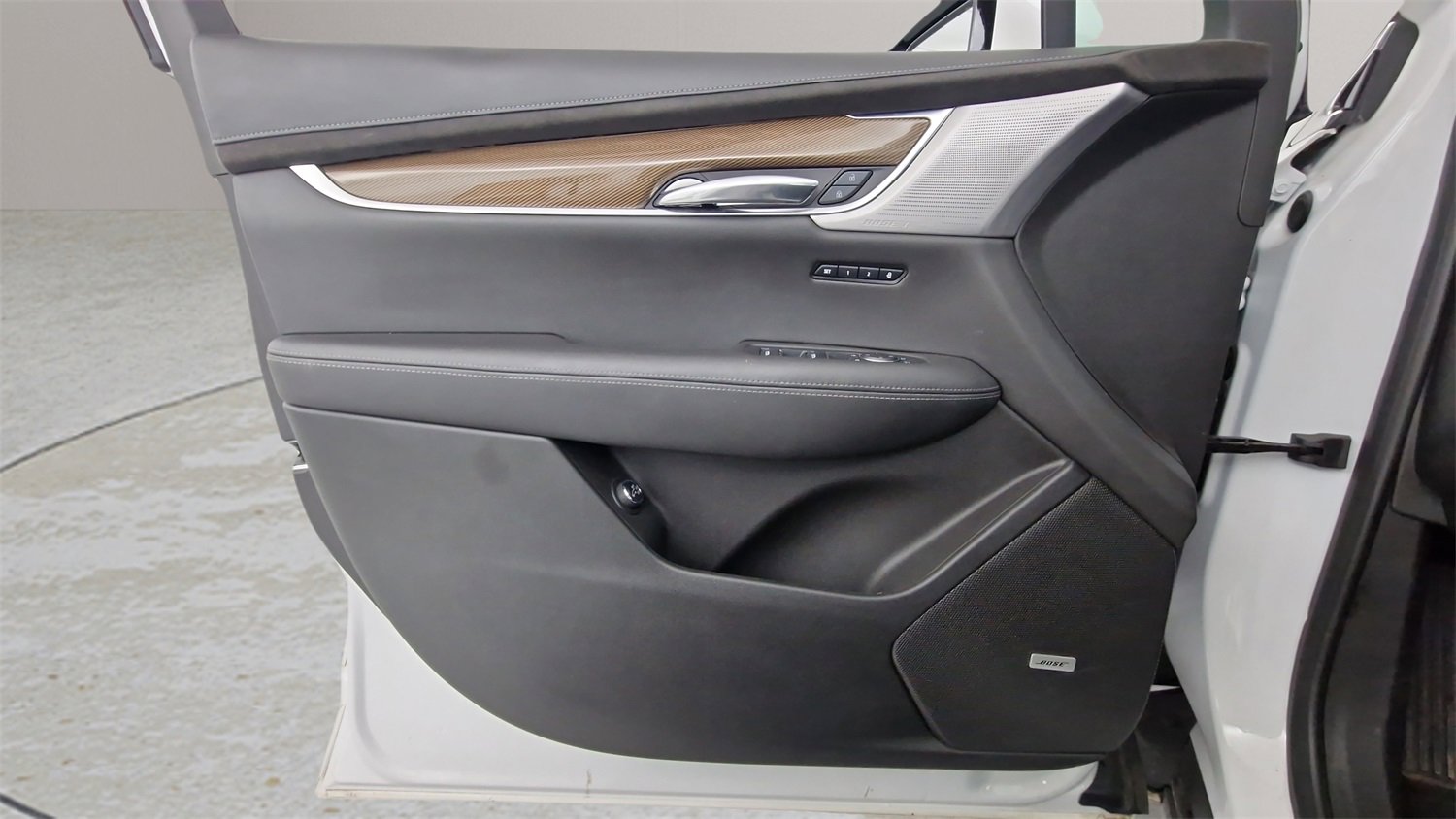 Used 2022 Cadillac XT6 Premium Luxury w/ Platinum Package image 13