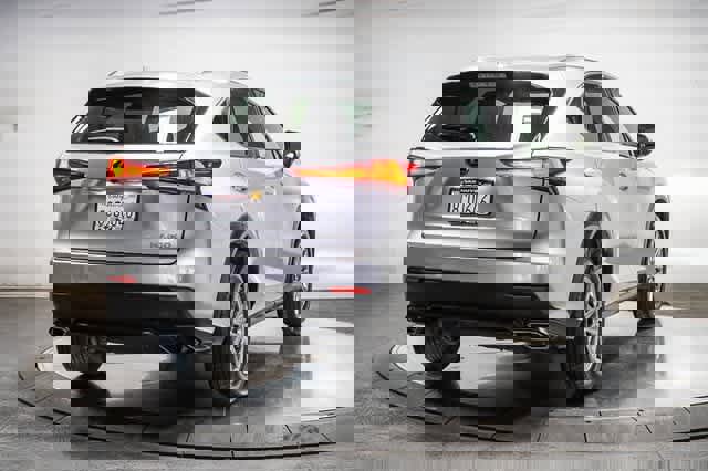 Used 2018 Lexus NX 300 FWD image 4