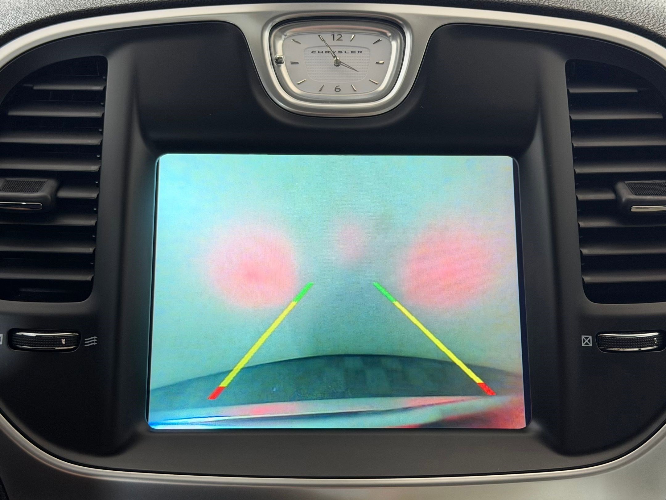 Used 2019 Chrysler 300 Limited RWD image 28