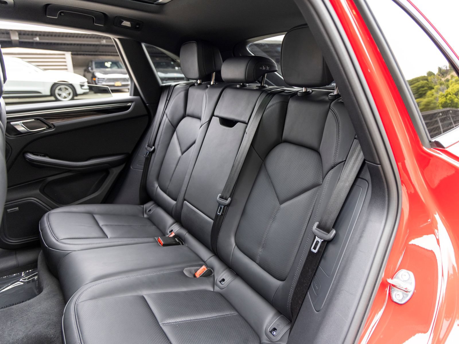 Certified 2026 Porsche Macan AWD/4WD image 53