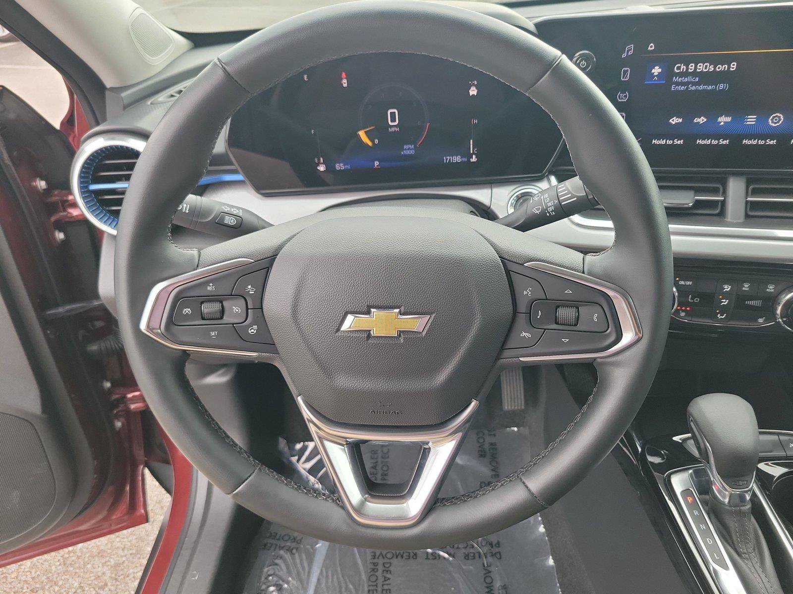 Used 2025 Chevrolet Trax LT w/ Driver Confidence Package FWD image 22