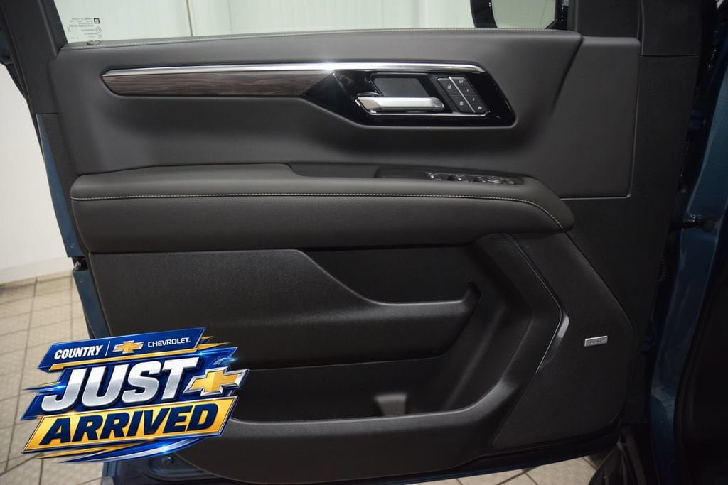 New 2026 Chevrolet Suburban Premier AWD/4WD image 49