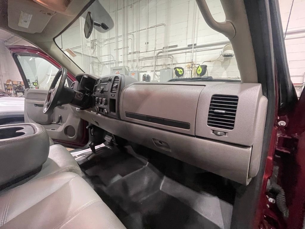 Used 2013 Chevrolet Silverado 1500 W/T image 18