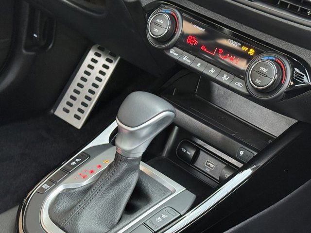 Used 2023 Kia Forte GT-Line w/ GT-Line Premium Package image 11