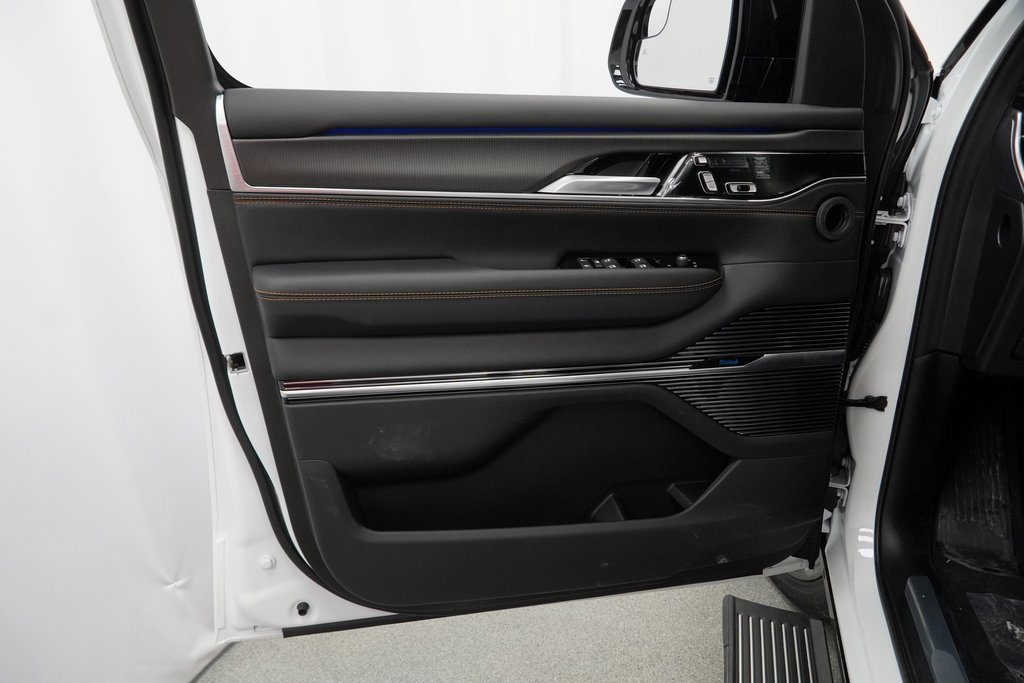 New 2025 Jeep Grand Wagoneer Series III w/ Rear Seat Video Group 1 image 33