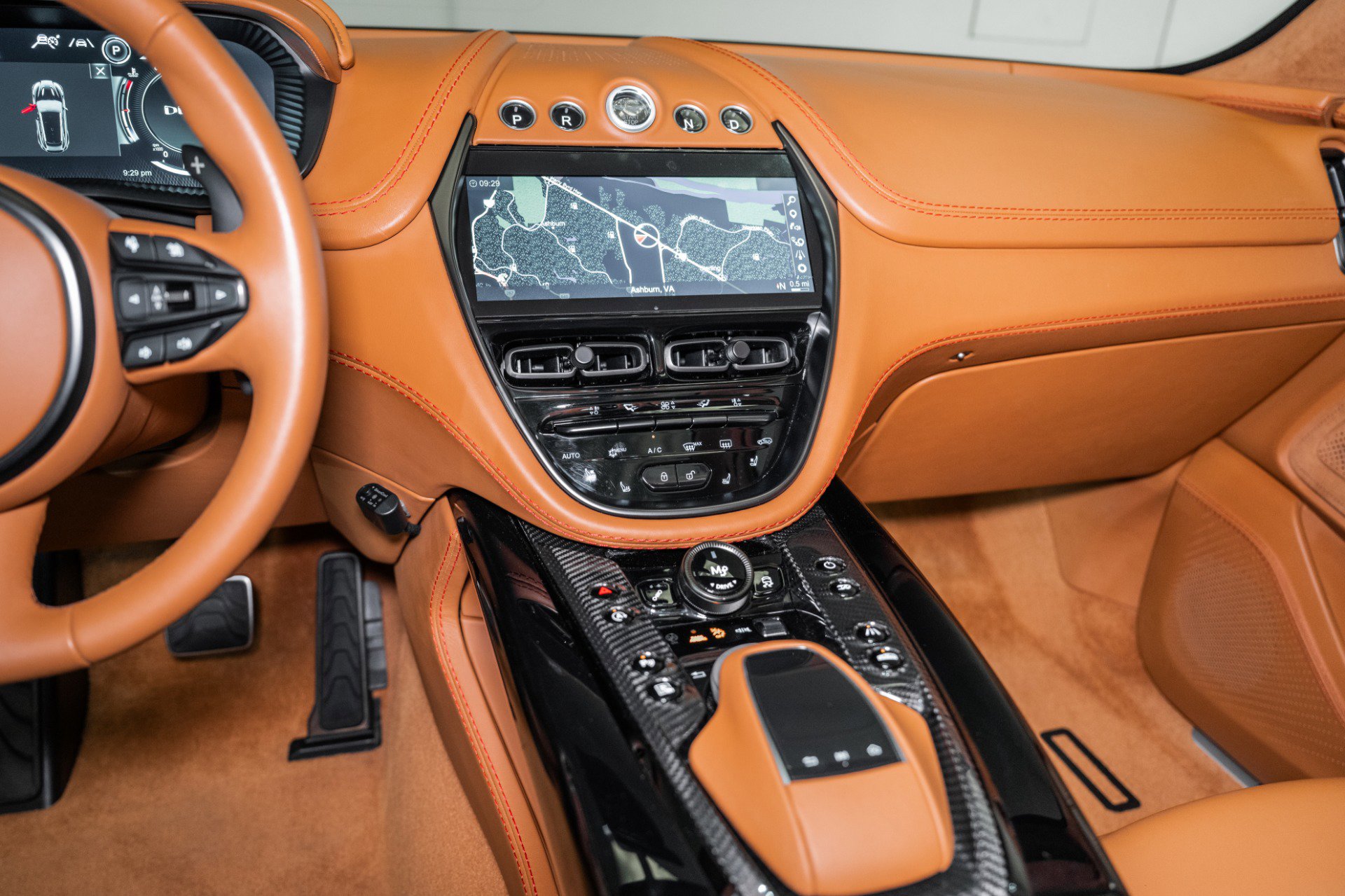 Used 2023 Aston Martin DBX 707 image 27