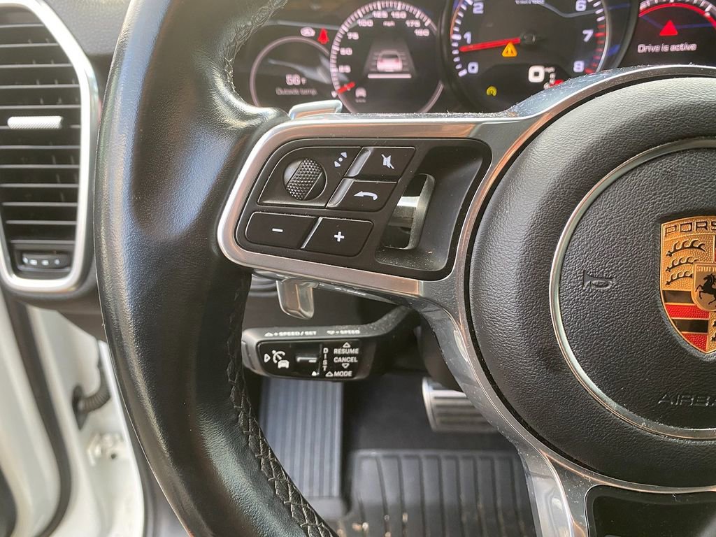 Used 2020 Porsche Cayenne S image 16