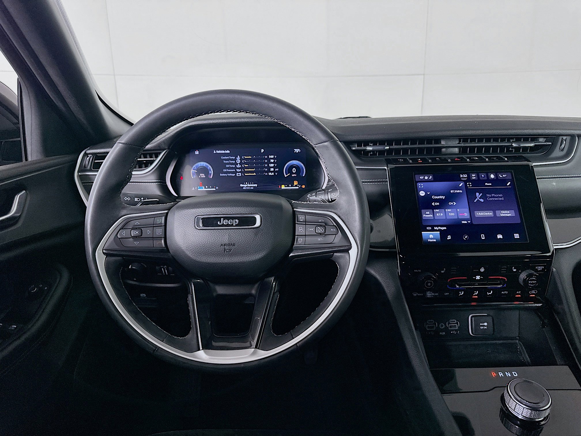 Used 2023 Jeep Grand Cherokee L Laredo image 17