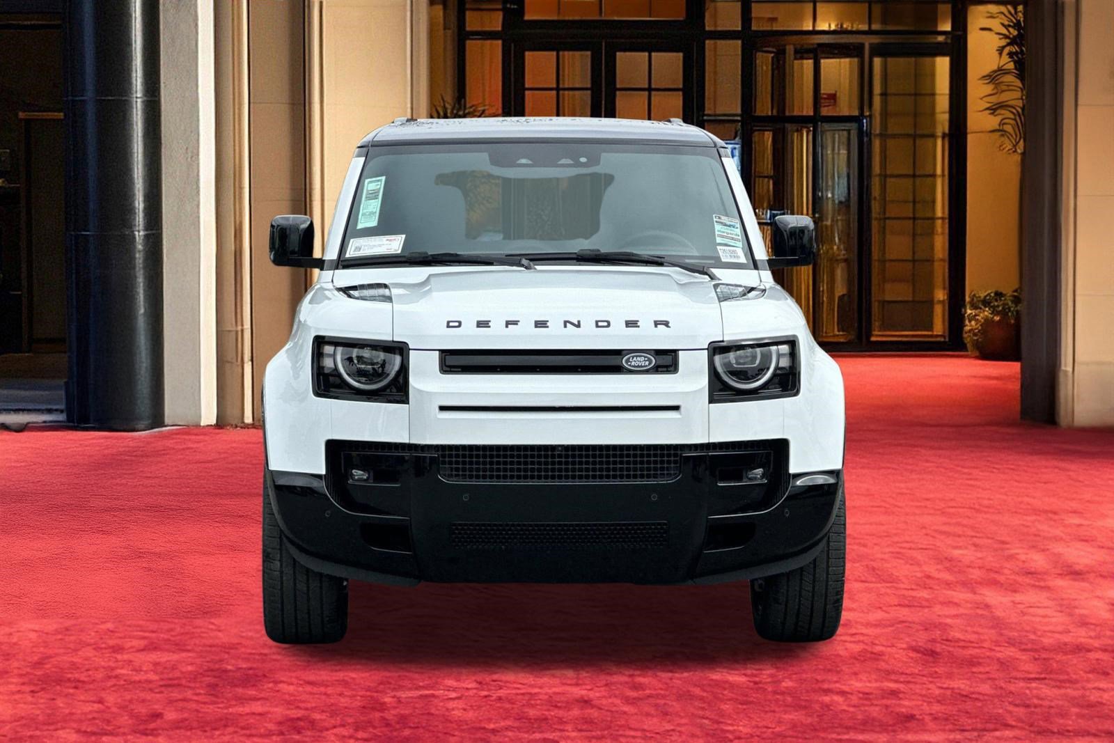New 2026 Land Rover Defender 130 X-Dynamic SE image 6