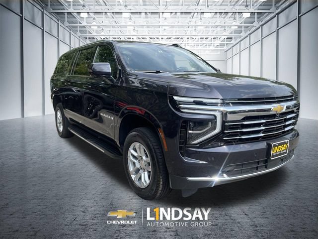 Certified 2026 Chevrolet Suburban LT w/ Comfort Package AWD/4WD image 2