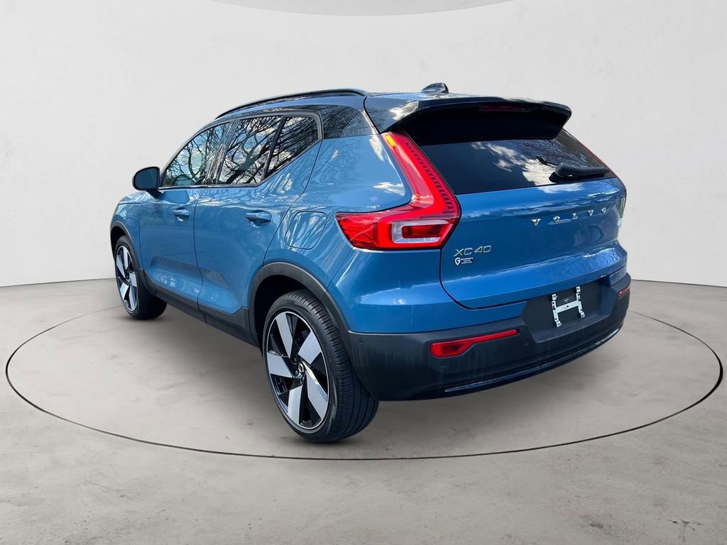 Certified 2023 Volvo XC40 Recharge Ultimate AWD/4WD image 3