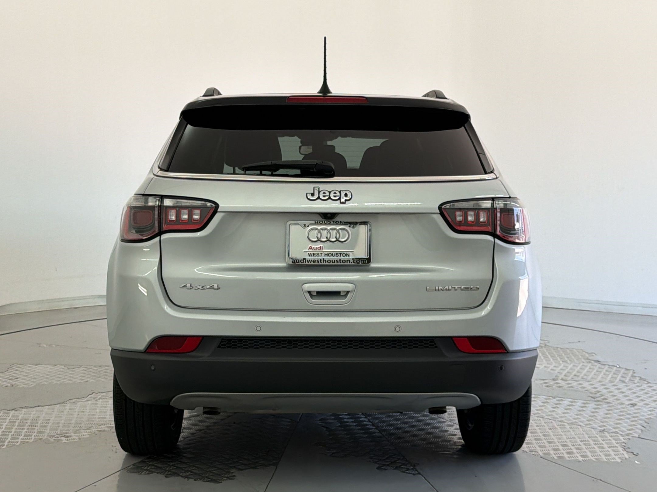 Used 2024 Jeep Compass Limited AWD/4WD image 10