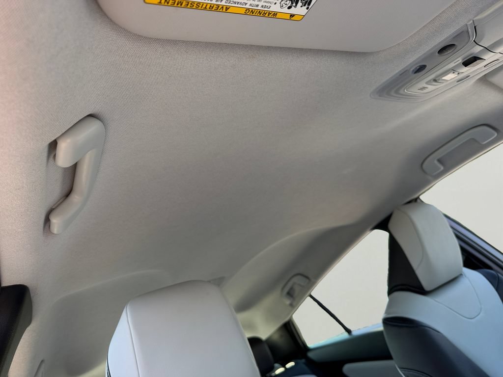 Used 2017 Toyota Prius Four Touring w/ Premium Convenience Package FWD image 7