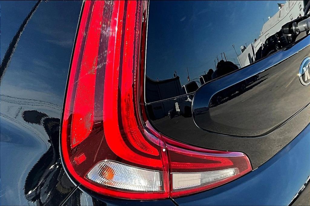 Used 2021 Kia Soul Turbo image 40