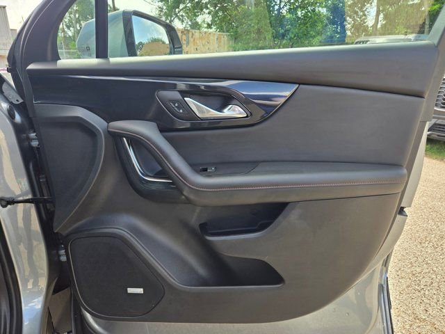 Used 2025 Chevrolet Blazer RS image 28