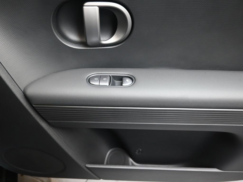 New 2026 Hyundai Ioniq 5 SEL image 12
