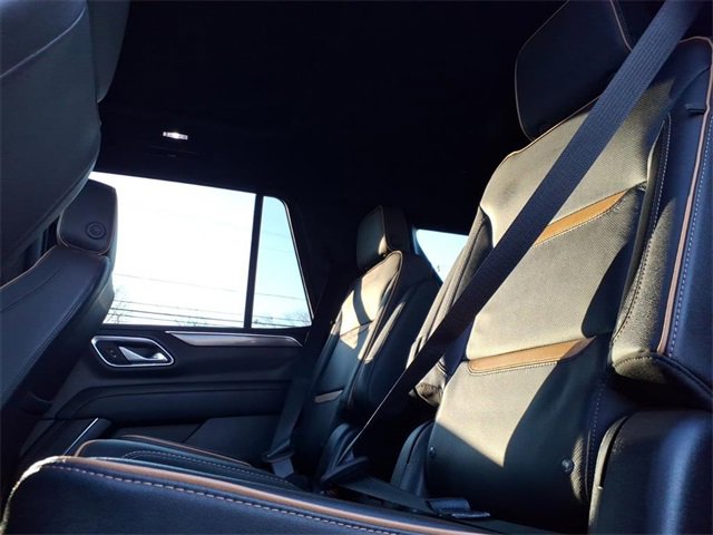 Used 2023 GMC Yukon AT4 w/ LPO, Floor Liner Package image 17