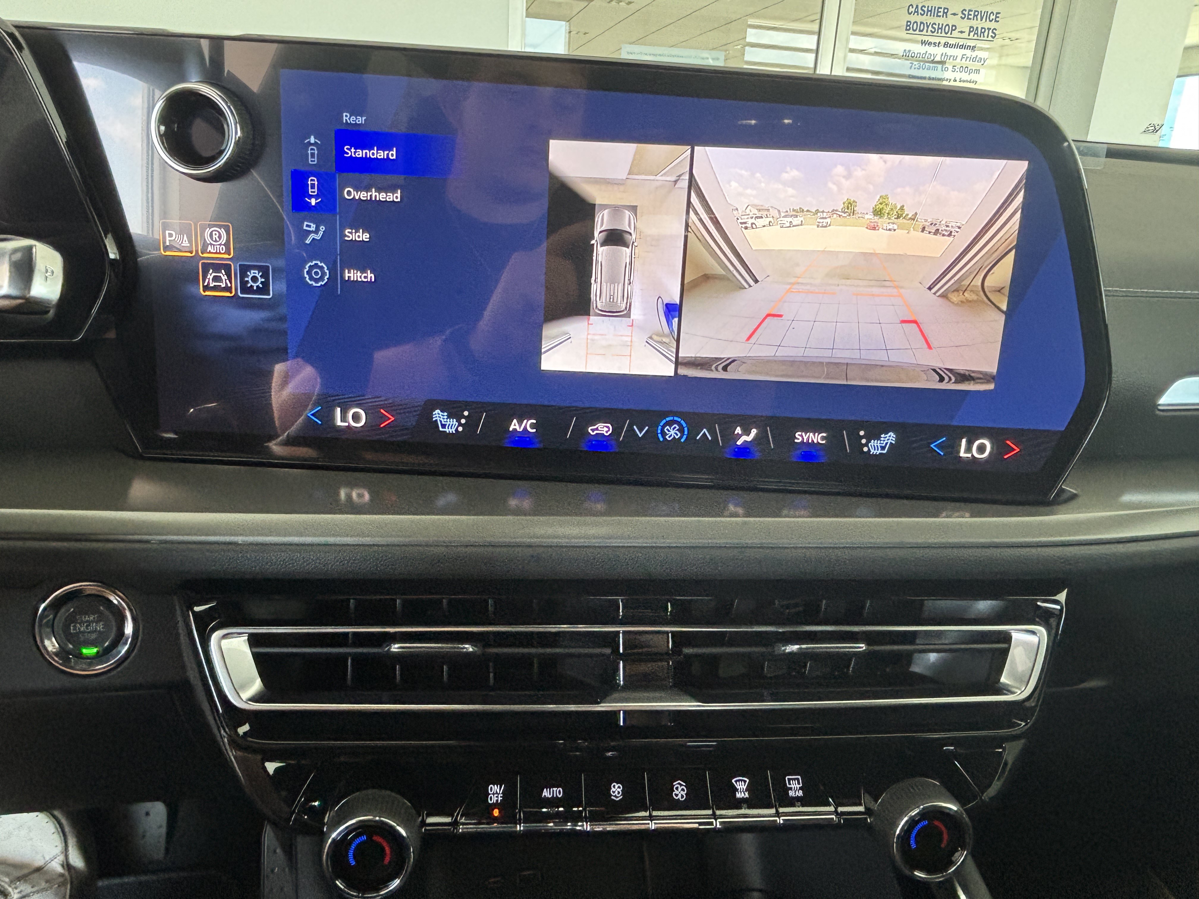 New 2027 Chevrolet Traverse LT w/ Midnight/Sport Edition FWD image 15