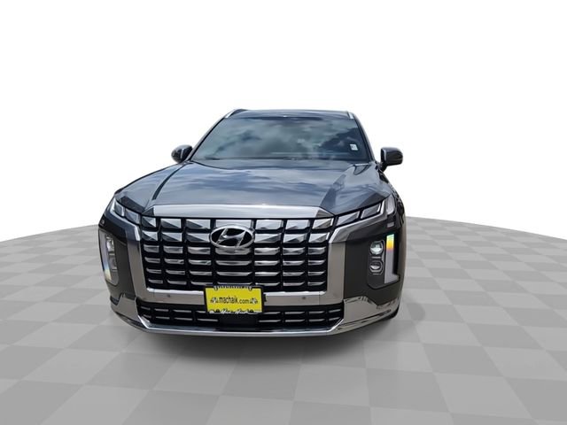 Used 2023 Hyundai Palisade Calligraphy FWD image 3