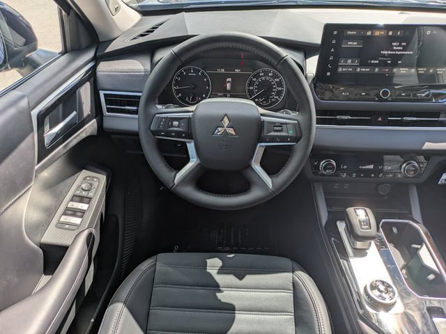 New 2026 Mitsubishi Outlander SE FWD image 18