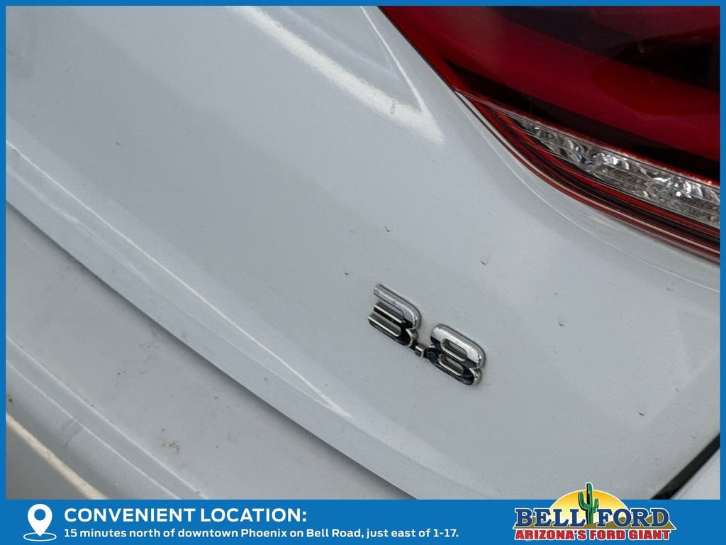 Used 2017 Genesis G80 3.8 RWD image 11