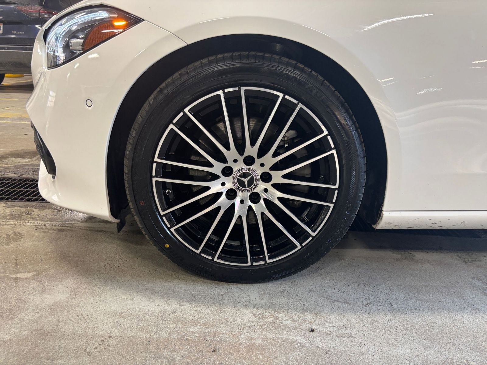 Used 2024 Mercedes-Benz C 300 Sedan image 31