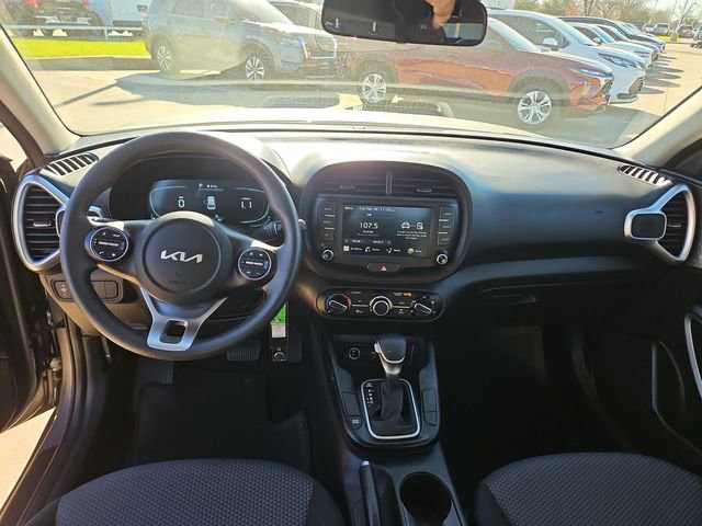 Used 2024 Kia Soul LX w/ Option Group 015 image 18